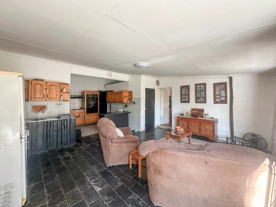 4 Bedroom Property for Sale in De Kroon A H North West